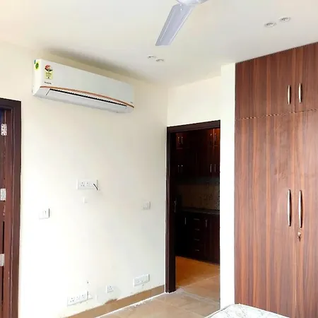 When In Gurgaon - Artemis Hospital 1 Min Walk, Fortis & Medanta 4 Mins Drive Exterior photo