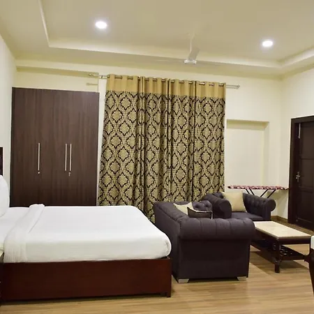 When In Gurgaon - Artemis Hospital 1 Min Walk, Fortis & Medanta 4 Mins Drive Exterior photo