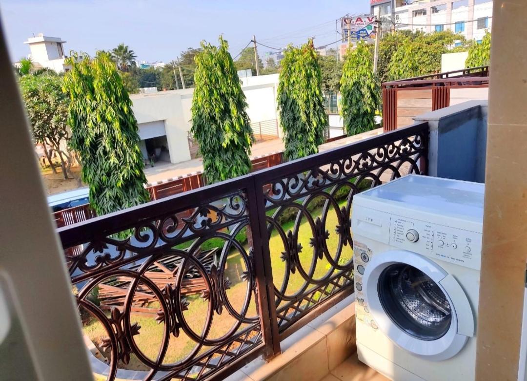 When In - Artemis Hospital 1 Min Walk, Fortis & Medanta 4 Mins Drive Gurgaon