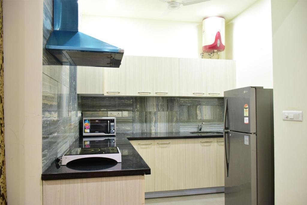 Apartment When In - Artemis Hospital 1 Min Walk, Fortis & Medanta 4 Mins Drive Gurgaon